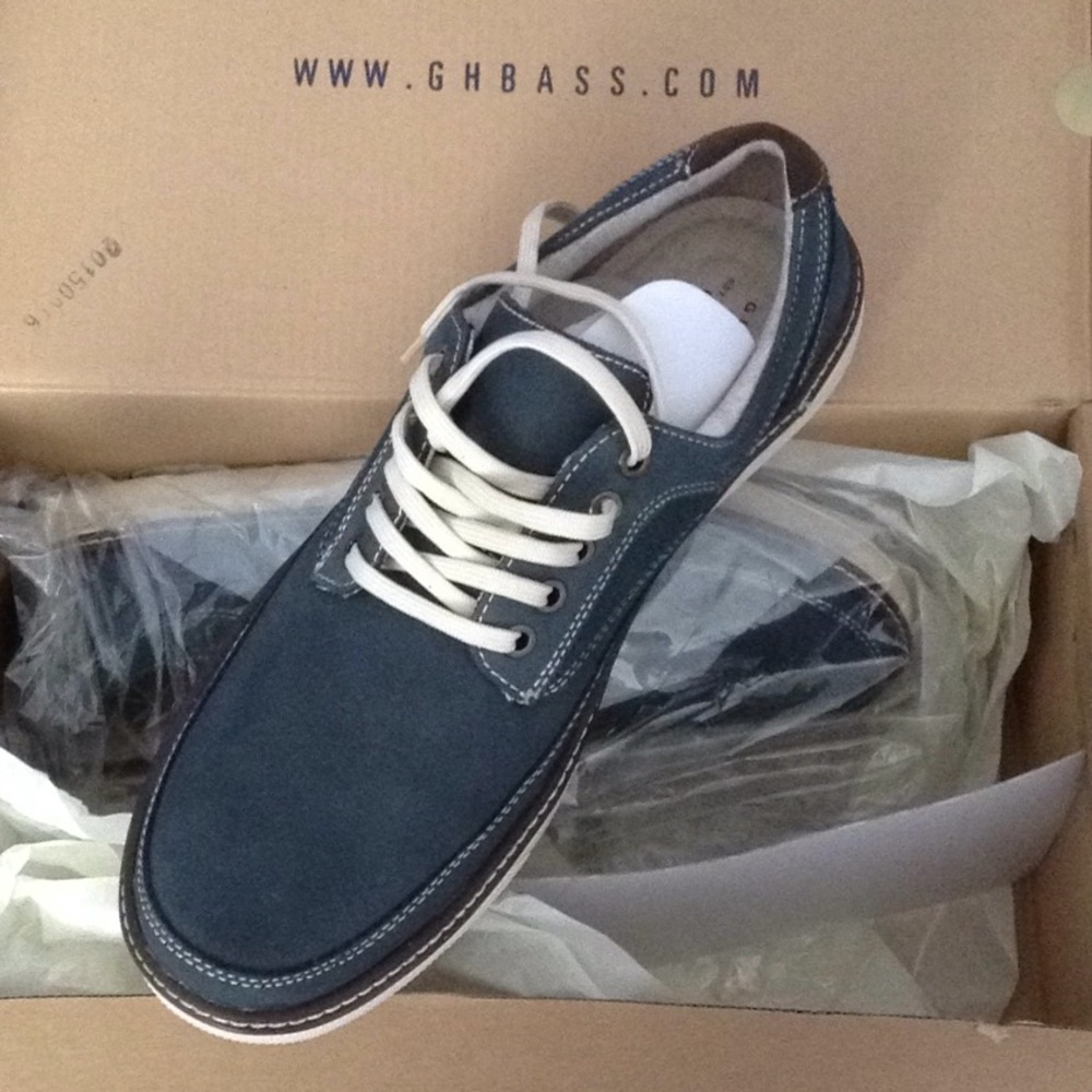 Brand new Bass shoes 10M
